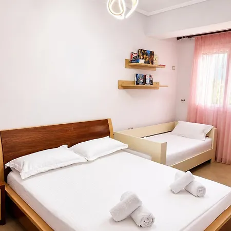 Joel Luxury Seascape * Sarande