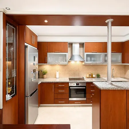 Joel Luxury Seascape Apartment